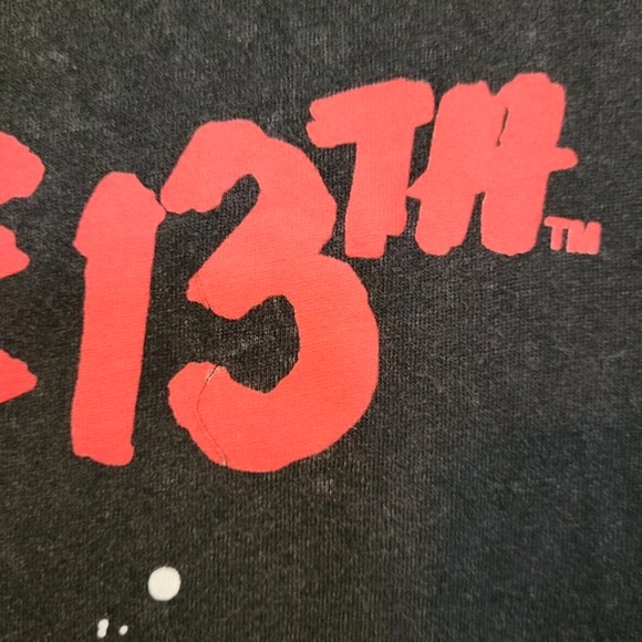 *NEW* FRIDAY THE 13TH Jason Voorhees Mask Black T-Shirt Size Small - Picture 4 of 6